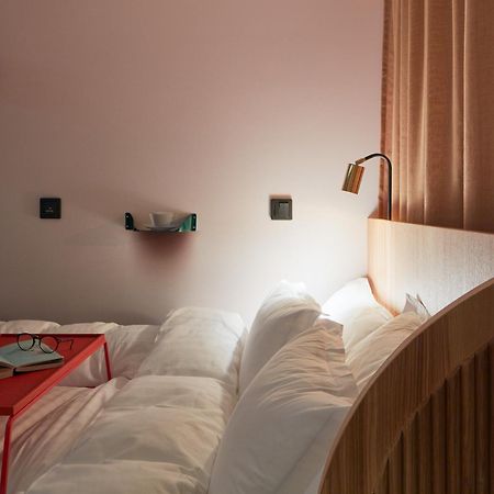 Zzz Dreamscape Hotel Стокгольм Экстерьер фото